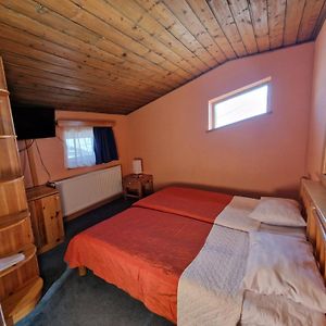 Pokój z łóżkiem queen-size
